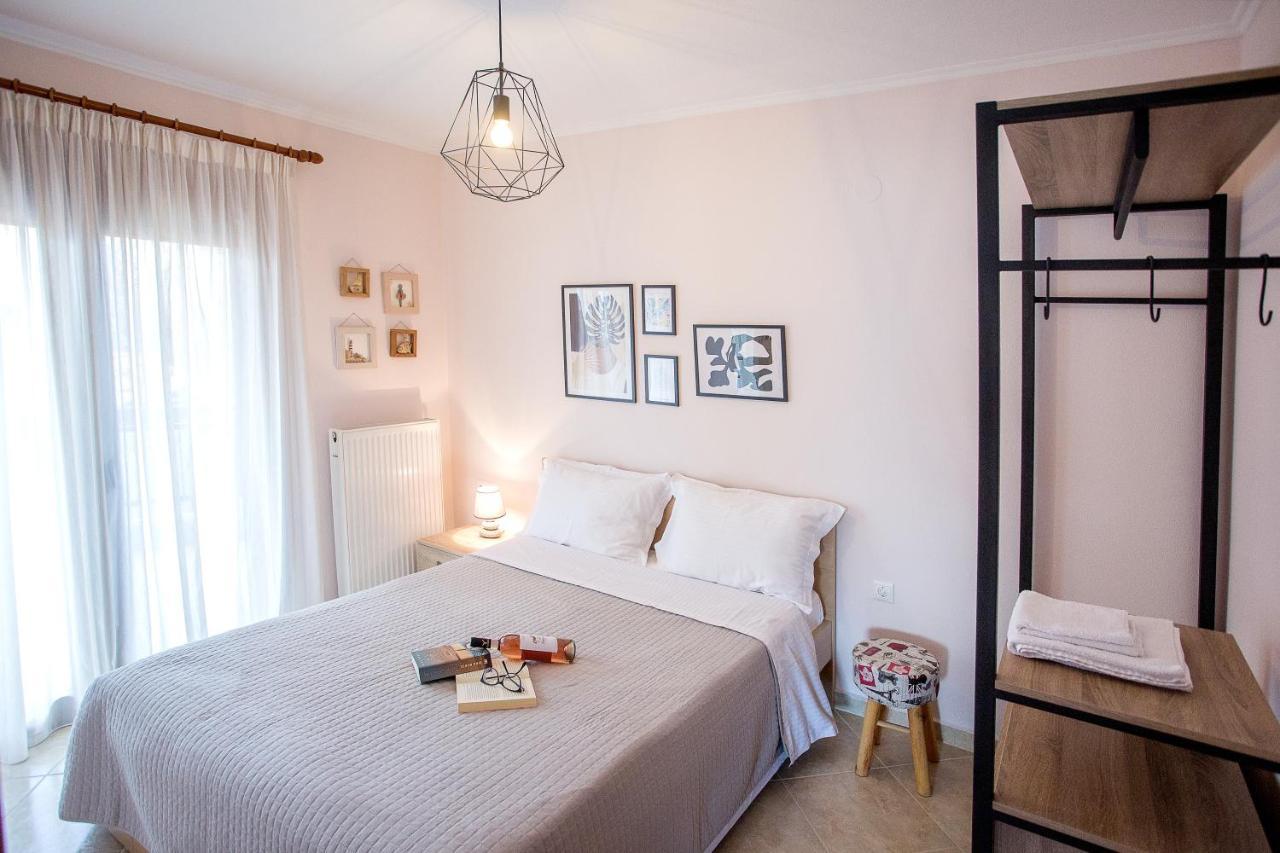 Konstantina & Evgenia Deluxe Apartment Néa Péramos المظهر الخارجي الصورة