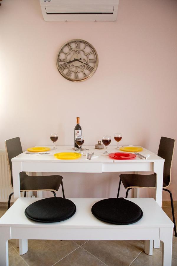 Konstantina & Evgenia Deluxe Apartment Néa Péramos المظهر الخارجي الصورة