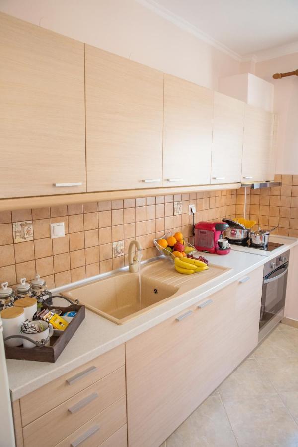 Konstantina & Evgenia Deluxe Apartment Néa Péramos المظهر الخارجي الصورة