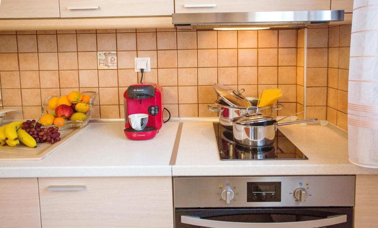 Konstantina & Evgenia Deluxe Apartment Néa Péramos المظهر الخارجي الصورة