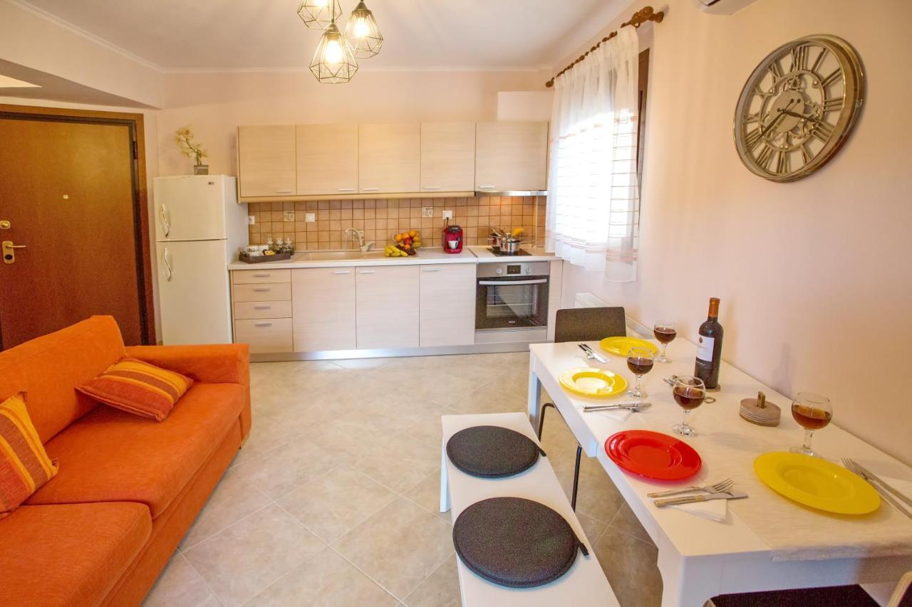 Konstantina & Evgenia Deluxe Apartment Néa Péramos المظهر الخارجي الصورة